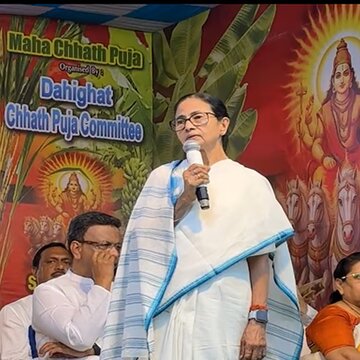 भगदड़ को लेकर ममता बनर्जी ने जतायी चिंता कहा, एक व्यक्ति भागता है तो 50 लोग दौड़ पड़ते हैं!