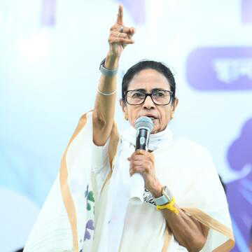 I-PAC के मुद्दे पर आखिरकार ममता बनर्जी ने दिया बयान, 'हम उन्हें नौकरी देंगे'