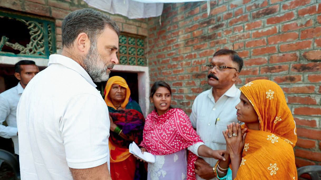 क्या राहुल गांधी की लोकप्रियता का डर? हरिओम वाल्‍मीकि के भाई-बहन को नौकरी दी, कहा-राहुल से मत मिलो