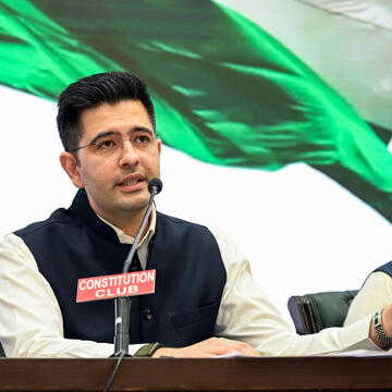 आम आदमी पार्टी से राघव चड्ढ़ा ने दिया इस्तीफा, भाजपा में शामिल