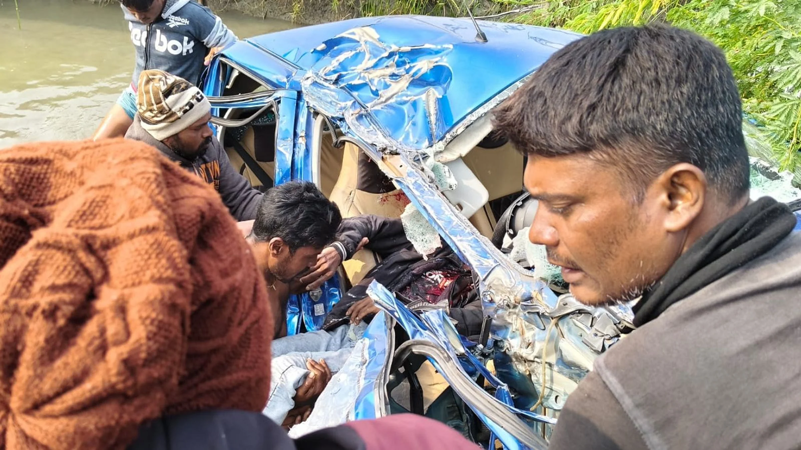 शाहजहां के अलावा भोला घोष के बेटे की जुबान पर दो और नाम हैं, पुलिस क्या कह रही है?