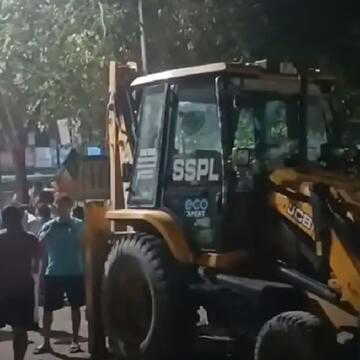 जादवपुर अतिक्रमण का मामला अब हाईकोर्ट पहुंचा, हॉकरों ने रेलवे की कार्रवाई को दी चुनौती