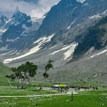 पहलगाम में पर्यटकों की सुरक्षा के लिए क्यूआर कोड व्यवस्था लागू