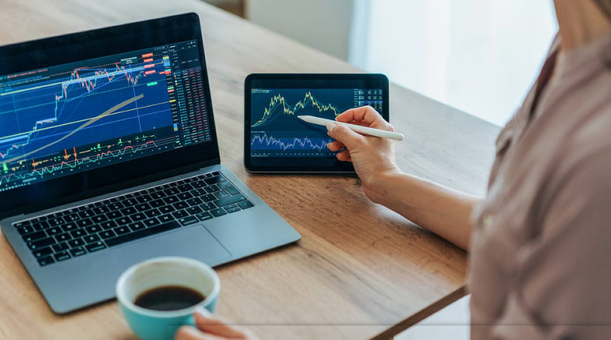 क्या शुक्रवार को भी देश के शेयर बाजार में गिरावट ? किन-किन स्टॉक्स पर है फोकस?