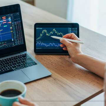 क्या शुक्रवार को भी देश के शेयर बाजार में गिरावट ? किन-किन स्टॉक्स पर है फोकस?