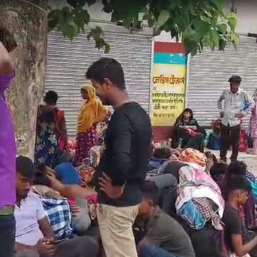 हकिमपुर सीमा से बांग्लादेश वापस लौटने की होड़, क्या 'होल्डिंग सेंटर' का है खौफ? मुख्यमंत्री ने कहा, 'जल्दी भागो'