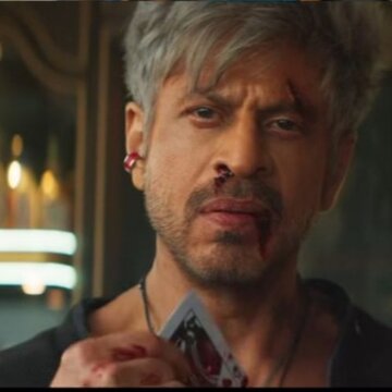 60 के हुए बॉलीवुड के बादशाह शाहरुख खान, फिर भी जादू कायम