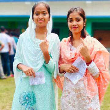 बंगाल चुनाव दूसरे चरण के वोटर हैं पर अभी तक नहीं मिला वोटर कार्ड? जानिए क्या हैं पहचान पत्र के अन्य विकल्प