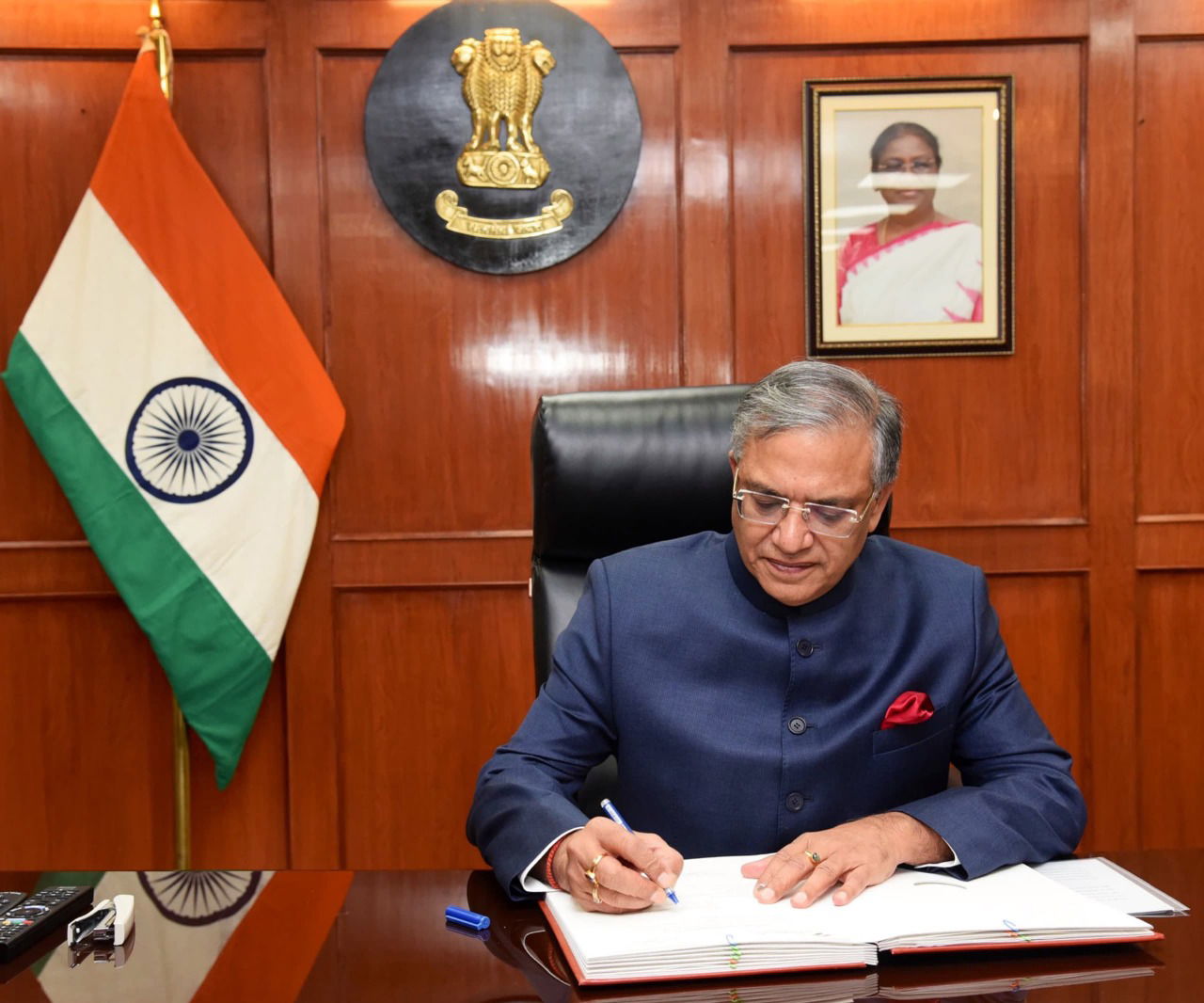 चुनाव आयोग से भाजपा की 2 चरणों में बिहार चुनाव कराने की मांग, घोषणा के 28 दिन बाद कराएं वोटिंग