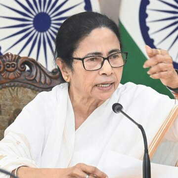 Bengal Election: “आदिवासियों को हक हमने दिए, BJP सिर्फ नाटक करती है”- नक्सलबाड़ी से ममता बनर्जी का आक्रामक हमला