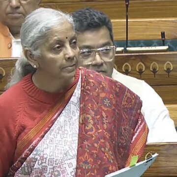 “सबका बीमा, सबकी रक्षा”: लोकसभा में पेश हुआ बीमा कानून संशोधन विधेयक 2025