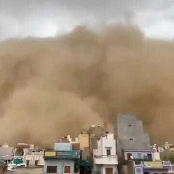 चूरू में तेज आंधी का तांडव: 70 की रफ्तार से चली हवाएं, रेत के कारण आसमान हुआ पीला