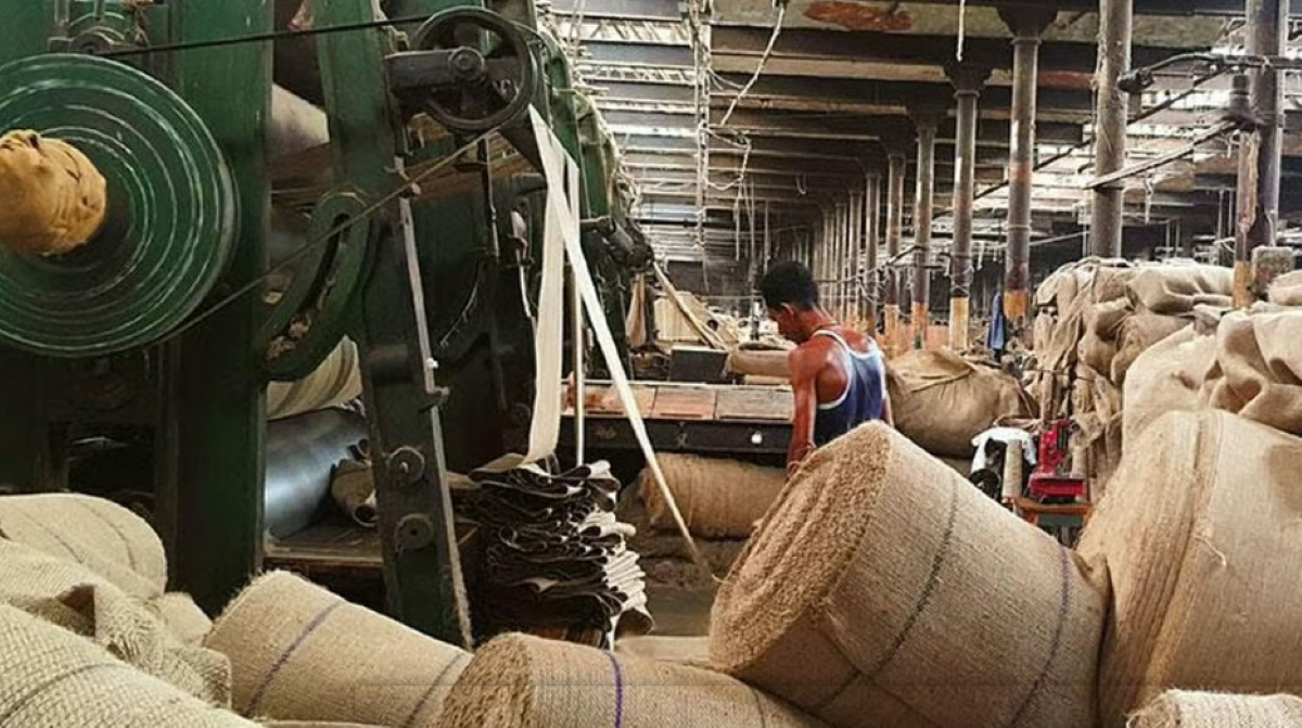 क्या त्रिपक्षीय समझौते की शर्तों का पालन नहीं हुआ? जूट मिल के श्रमिकों का तेज विरोध