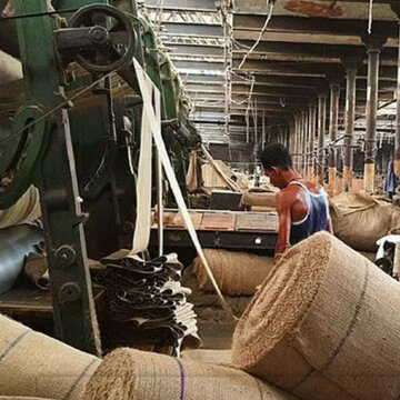 क्या त्रिपक्षीय समझौते की शर्तों का पालन नहीं हुआ? जूट मिल के श्रमिकों का तेज विरोध