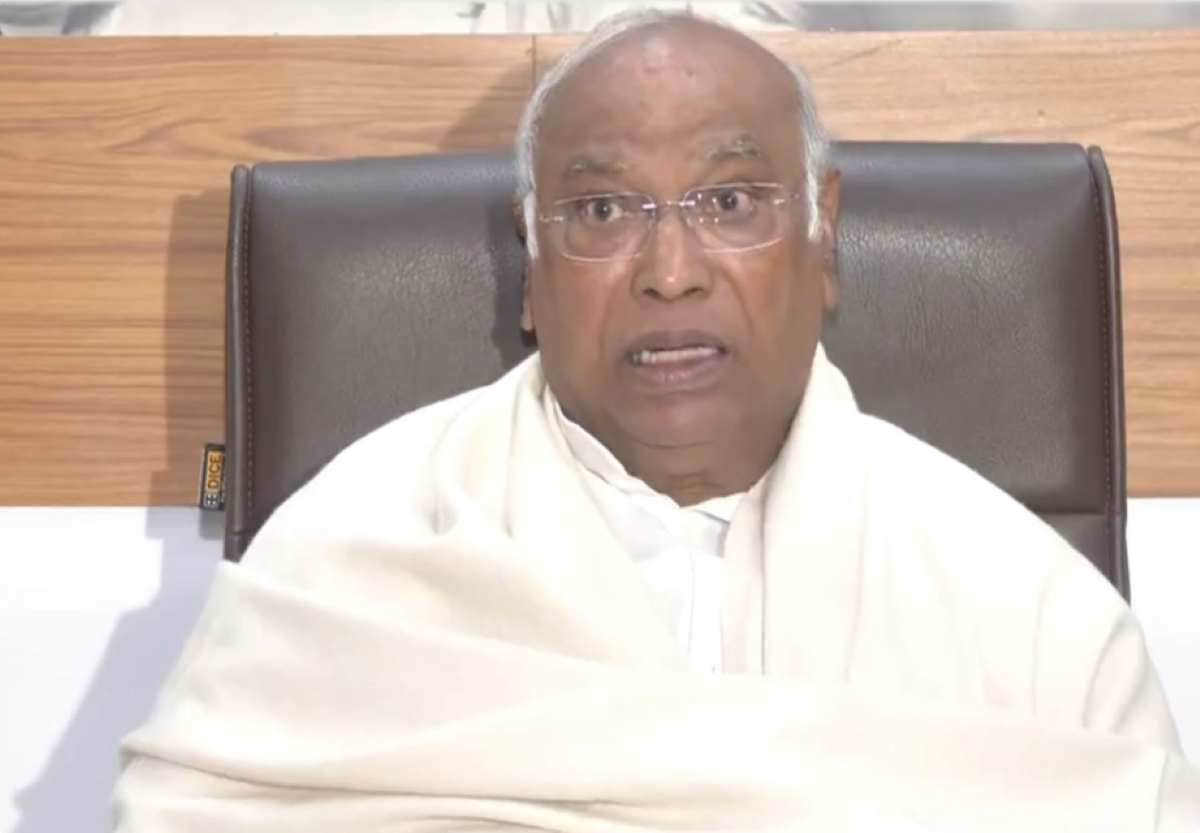 बजट 2026 पर खड़गे की तीखी प्रतिक्रिया: कहा महंगाई, बेरोजगारी और पिछड़े वर्गों के लिए कोई सुविधाएं नहीं