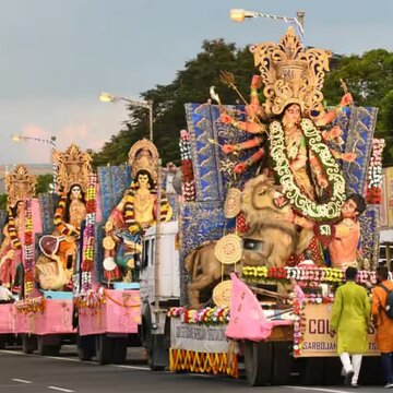 दुर्गा पूजा कार्निवल के लिए तैयार है कोलकाता, देश-विदेश से आए मेहमान समेत पहुंचेंगे 20 हजार दर्शक
