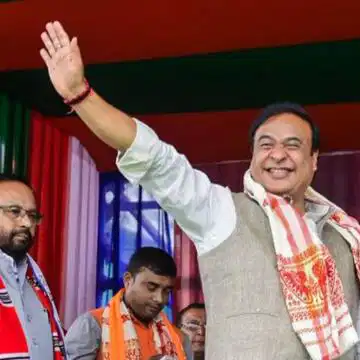 शपथ से पहले धार्मिक अनुष्ठान, मां कामाख्या मंदिर पहुंचे हिमंत बिस्वा सरमा