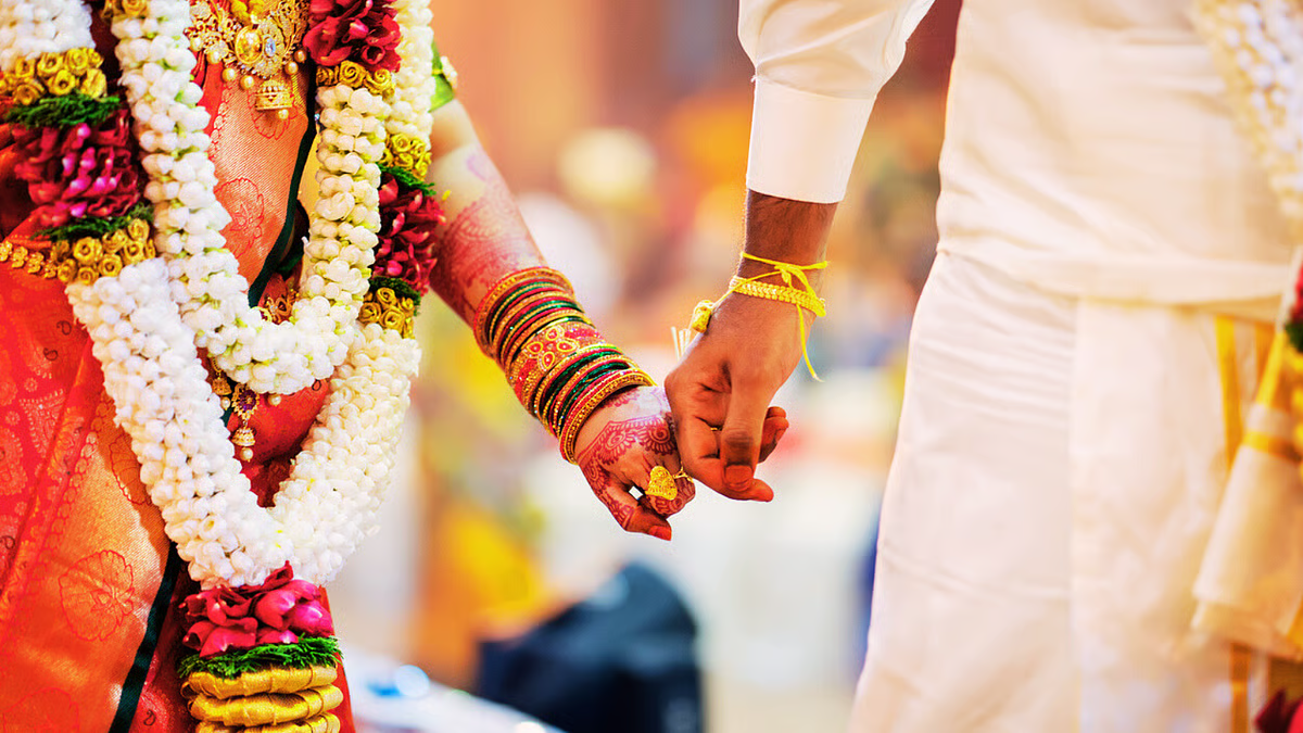 दहेज प्रथा को नकारा: यूपी के दूल्हे ने 31 लाख रुपये वापस लौटाएं