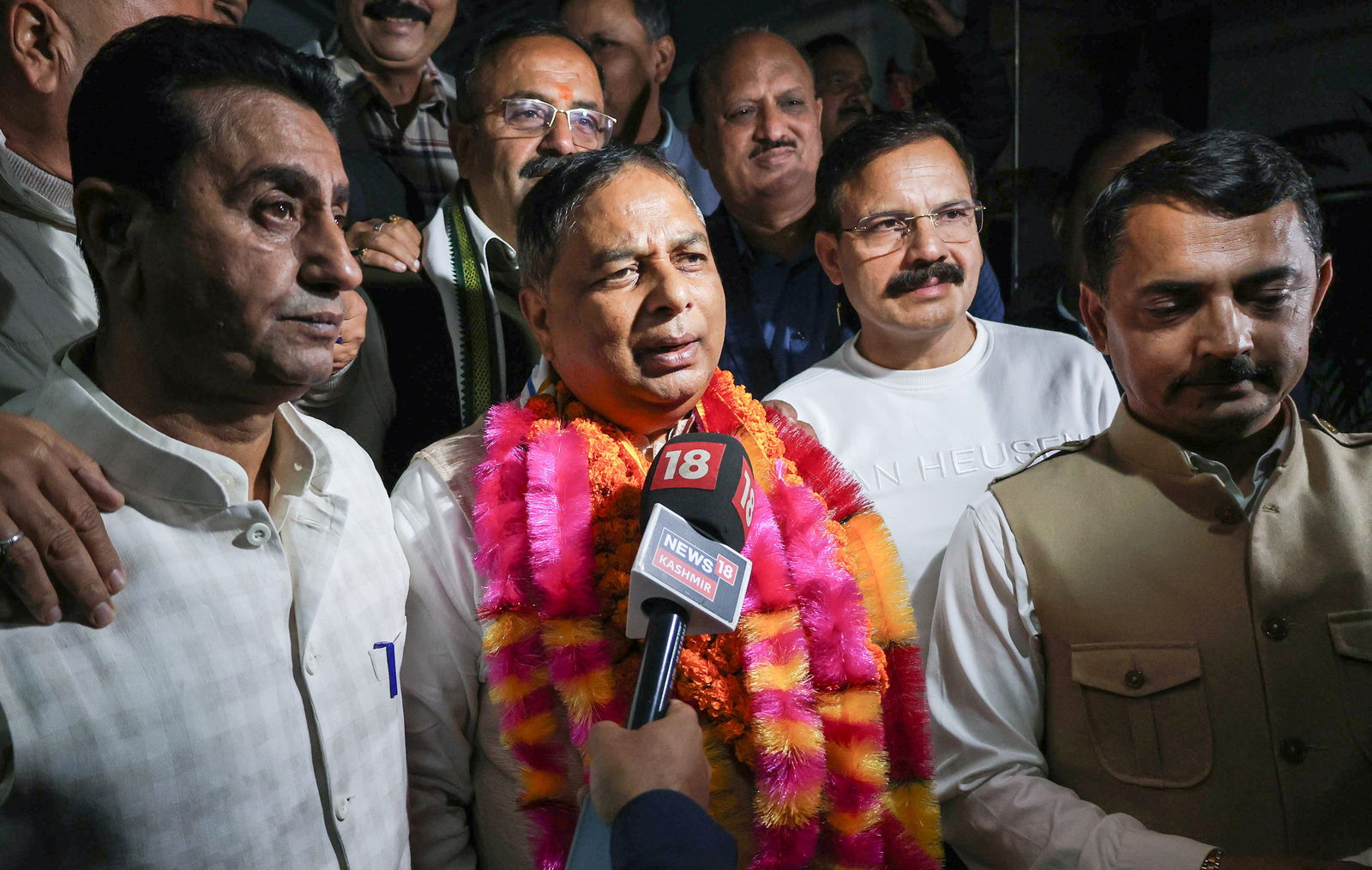 जम्मू-कश्मीर राज्यसभा चुनाव में भाजपा पर 'वोट चोरी' और 'हॉर्स ट्रेडिंग' का आरोप, एनसी को 4, भाजपा को 1 सीट मिली