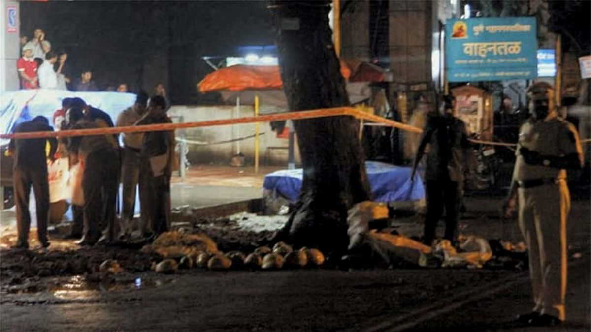 2012 पुणे सीरियल ब्लास्ट में आरोपी गोली लगने से मौत