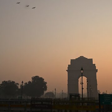 हवा में ज़हर, सरकारी कर्मचारियों के ऑफिस टाइम पर दिल्ली सरकार का बड़ा फैसला