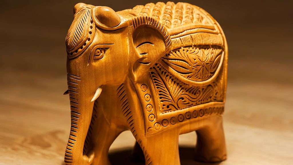 घर में इस तरह की हाथी की मूर्ति रखें, पैसे गिनते-गिनते खत्म नहीं कर पाएंगे