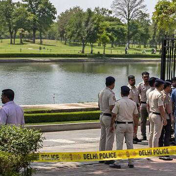 दिल्ली के द्वारका गोल्फ कोर्स में तालाब में डूबने से 3 बच्चों की मौत, दीवार फांदकर अंदर घुसे थे बच्चे