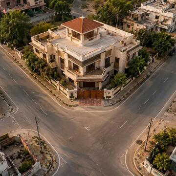 गलियों के अंत में आपका घर, वास्तुविदों के अनुसार टी-पॉइंट पर रहना अशुभ क्यों है ?