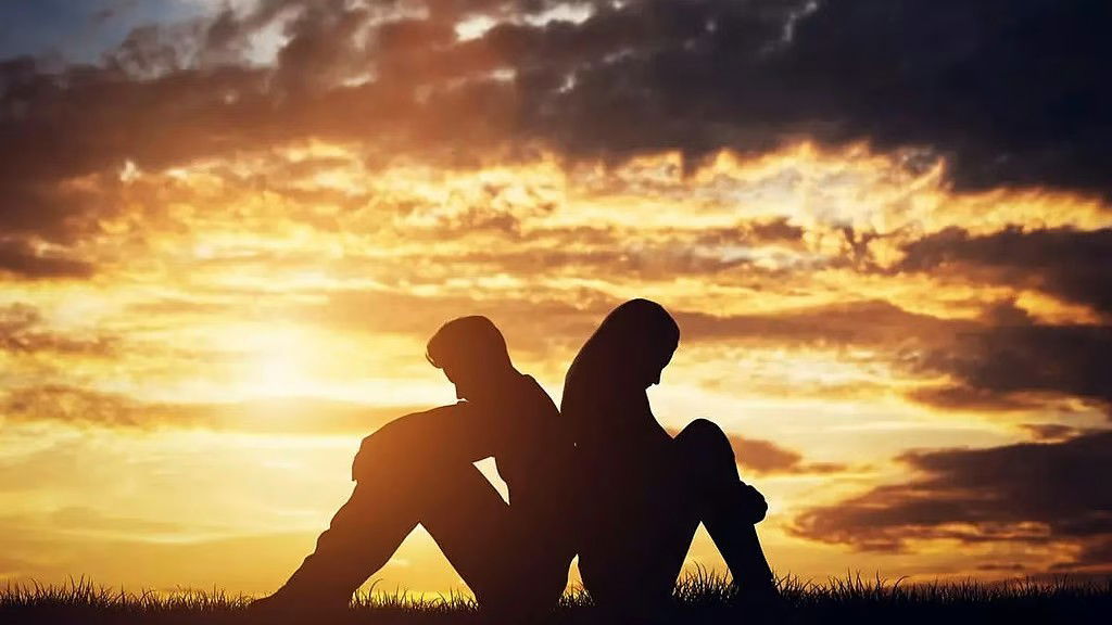 दीदार के लिए प्रेमिका के घर के सामने प्रेमी ने किया शक्तिशाली बम का धमाका, इलाका दहला, प्रेमी हवालात में