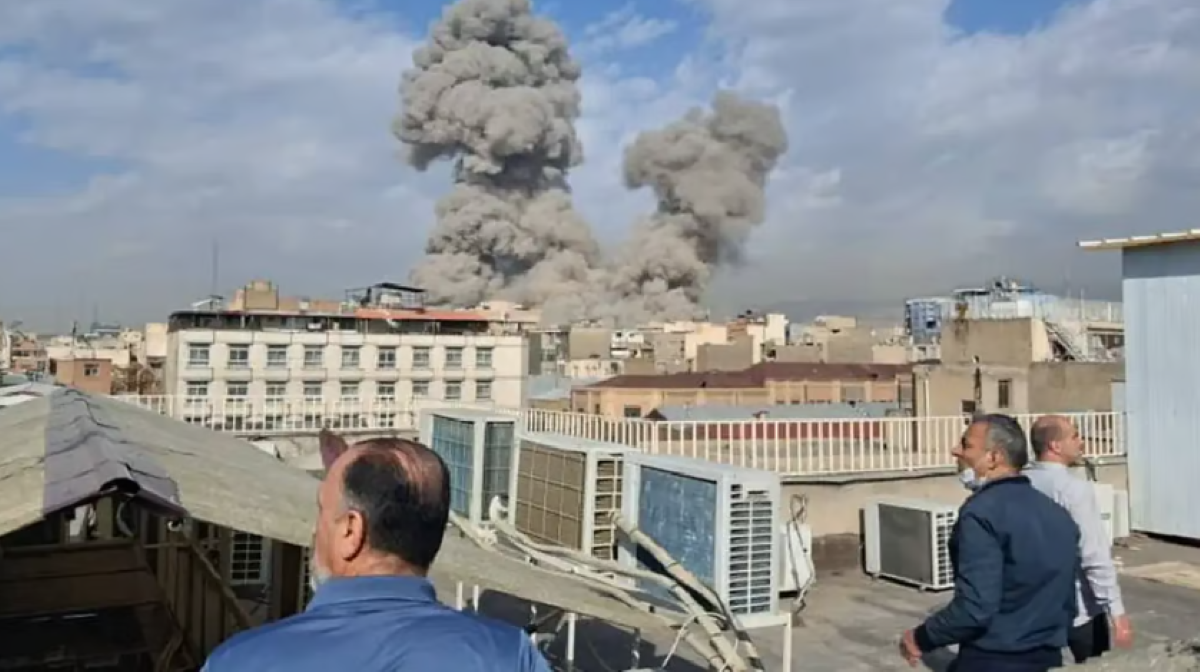 ईरान के गर्ल्स स्कूल पर इज़रायल का मिसाइल हमला, 36 छात्राओं की मौत