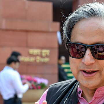 Kerala Election: केरल चुनाव से पहले शशि थरूर का बड़ा दावा, बोले-हम ‘A टीम’, किसी की ‘B टीम’ नहीं