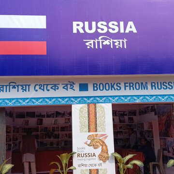 रूसी साहित्य और इतिहास की झलक दिखाता स्टॉल बना आकर्षण का केंद्र