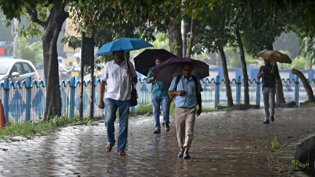 बुधवार व गुरुवार को बारिश की संभावना, बंगाल की खाड़ी में नए निम्न दबाव का संकेत मिला