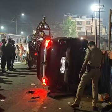 गाड़ी चलाते समय हार्ट अटैक, कई वाहनों को टक्कर, 4 की मौत