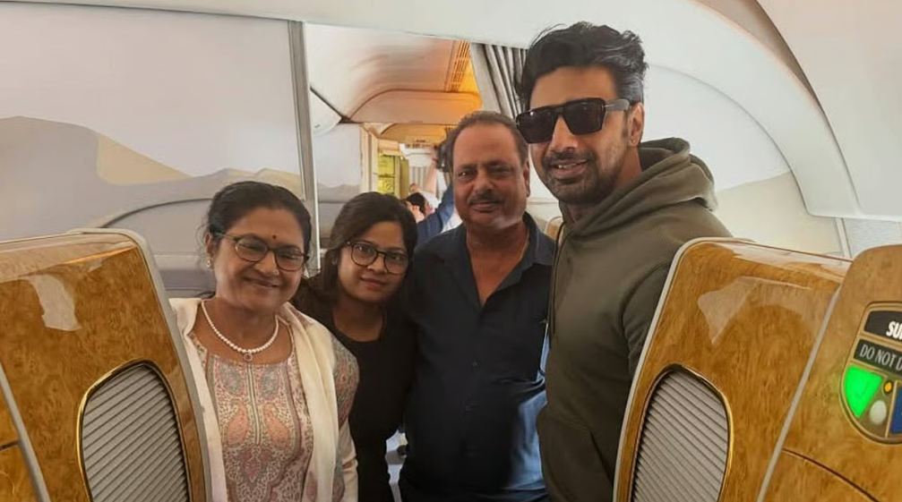 'रघु डाकात' की सफलता का जश्न मनाने परिवार के साथ घूमने निकल पड़े टॉलीवुड स्टार देव!