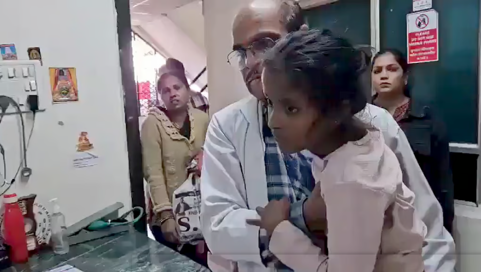 पाइपलाइन में छेद से मिला गंदा पानी, दूषित पानी पीने से कई लोगों की मौत, करीब 100 बीमार