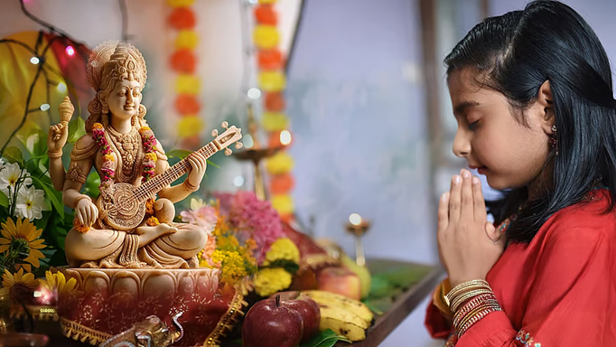 सरस्वती पूजा के दिन फिर से कोलकाता में गिरा तापमान, क्या होने वाला है ठंड का कमबैक?