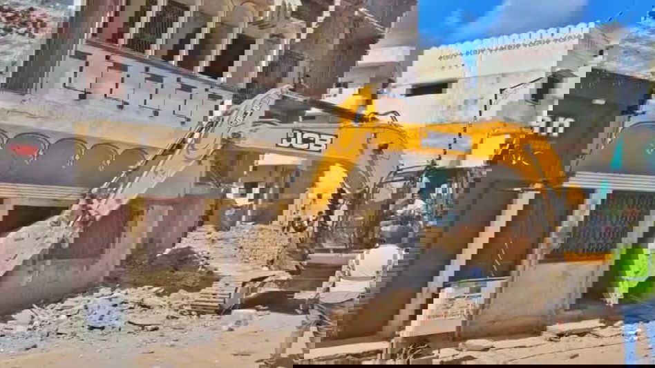 वाराणसी में ओलंपियन मोहम्मद शाहिद के पैतृक आवास पर चला बुलडोजर, क्यों की गई यह कार्रवाई?