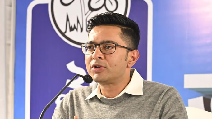 प्रत्येक बूथ पर बनेगी 'वोट सुरक्षा' कमेटी, वर्चुअल बैठक में अभिषेक बनर्जी ने MP-MLA को चेताया