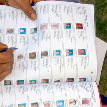 SIR में और 1 लाख 40 हजार मतदाताओं के नाम कट सकते हैं, दस्तावेज़ों की जांच के दौरान आयोग ने बताया