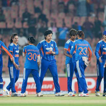 सीरीज जीतने के साथ ही कप्तान हरमनप्रीत कौर का धमाका, बनीं दुनिया में पहली...