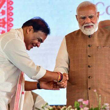 असम में तीसरी बार, बीजेपी सरकार, हिमंत बिस्व सरमा की सरकार में दो बीजेपी, एक AGP और एक बोडो पीपुल्स फ्रंट के मंत्री ने ली शपथ