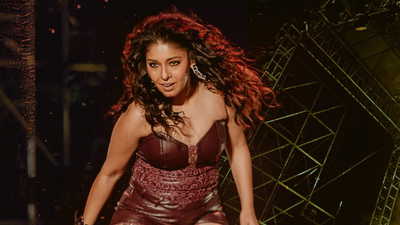 सुनिधि चौहान ने कोलकाता में रद्द किया अपना कॉन्सर्ट, क्यों? क्या टिकट के रुपए मिलेंगे वापस?