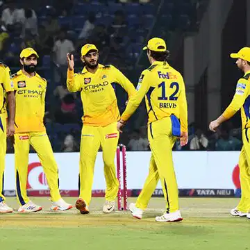 CSK को लगा बड़ा झटका, 14 करोड़ के खिलाड़ी प्रशांत वीर को लगी चोट, क्या IPL में खेलेंगे?