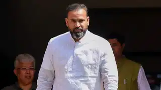 पूर्व क्रिकेटर यूसुफ पठान के ससुर और साले गिरफ्तार, CCTV फुटेज के आधार पर पुलिस ने लिया एक्शन, ये है मामला