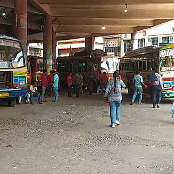 आरामबाग में खत्म हुआ निजी बसों का हड़ताल, सामान्य हुई बस सेवाएं