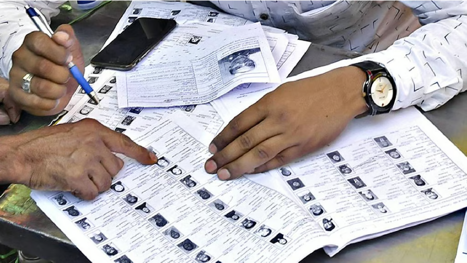 22 साल बाद मां-बेटे का मिलन, एसआईआर बना उम्मीद की किरण