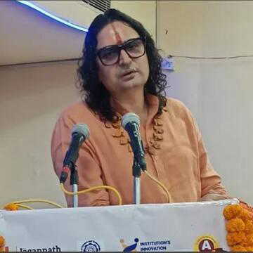 'हम दो हमारा एक' की सोच पर भड़के बालमुकुंद आचार्य, बोले- ऐसे ही रहा तो हम 'अल्पसंख्यक' और 'चच्चा' बहुसंख्यक हो जाएंगे