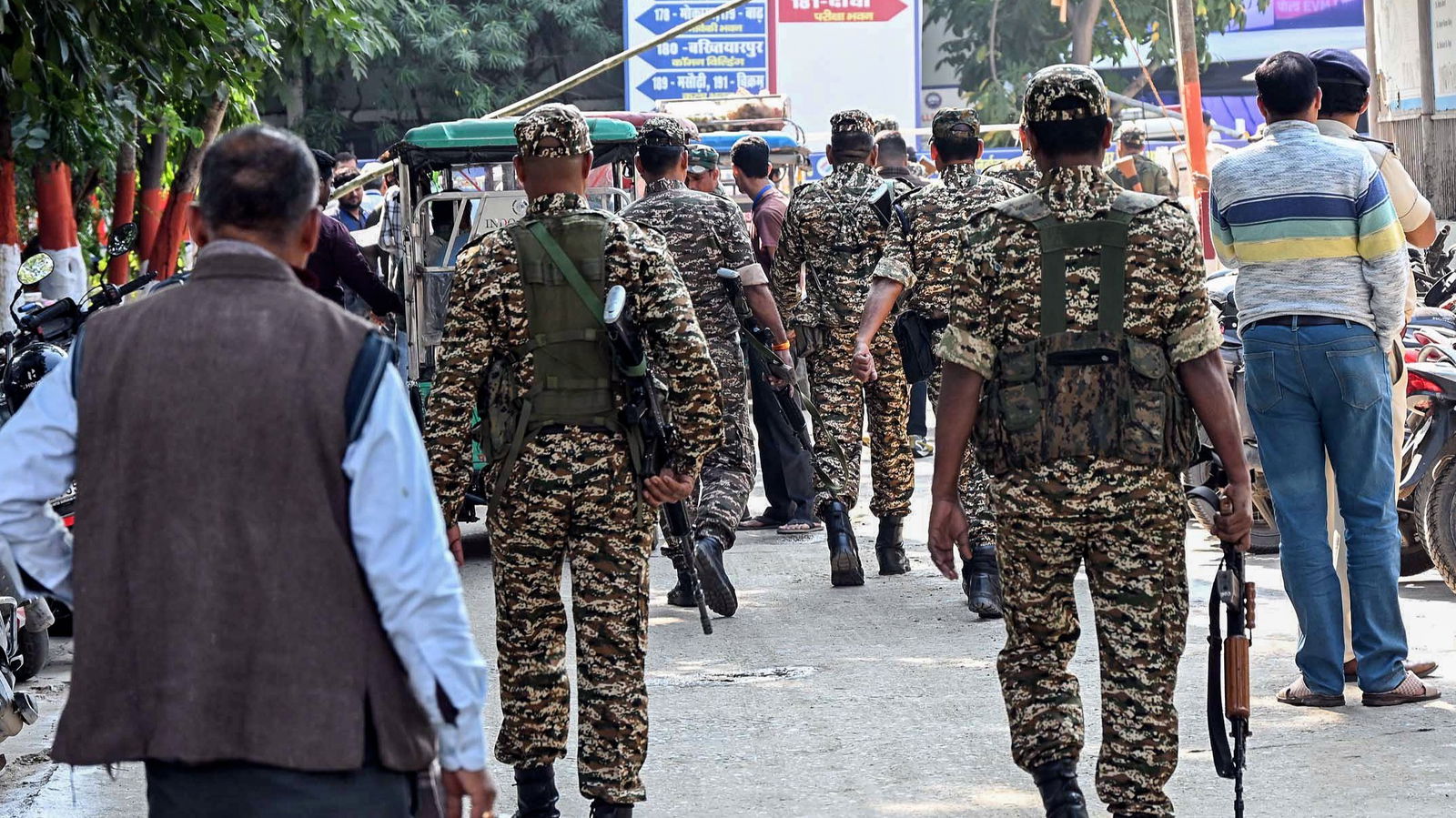 बिहार चुनाव: मतगणना से एक दिन पहले RJD और NDA दोनों रणनीति तय करने में व्यस्त