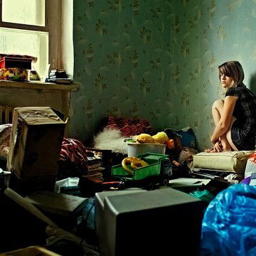 आज ही घर से ये सारी चीज़ें हटा दें, नहीं तो लक्ष्मी का विदा होना तय है